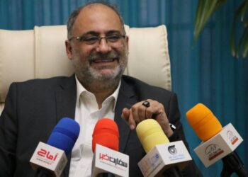 فرق آموزش مدیریت و کوچینگ مدیران