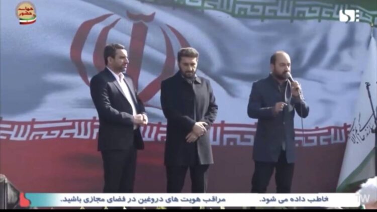 در هفتمین شب از برنامه «ایران 45» دستاوردهای سی ساله قرارگاه خاتم الانبیاء (ص) بازنمایی شد