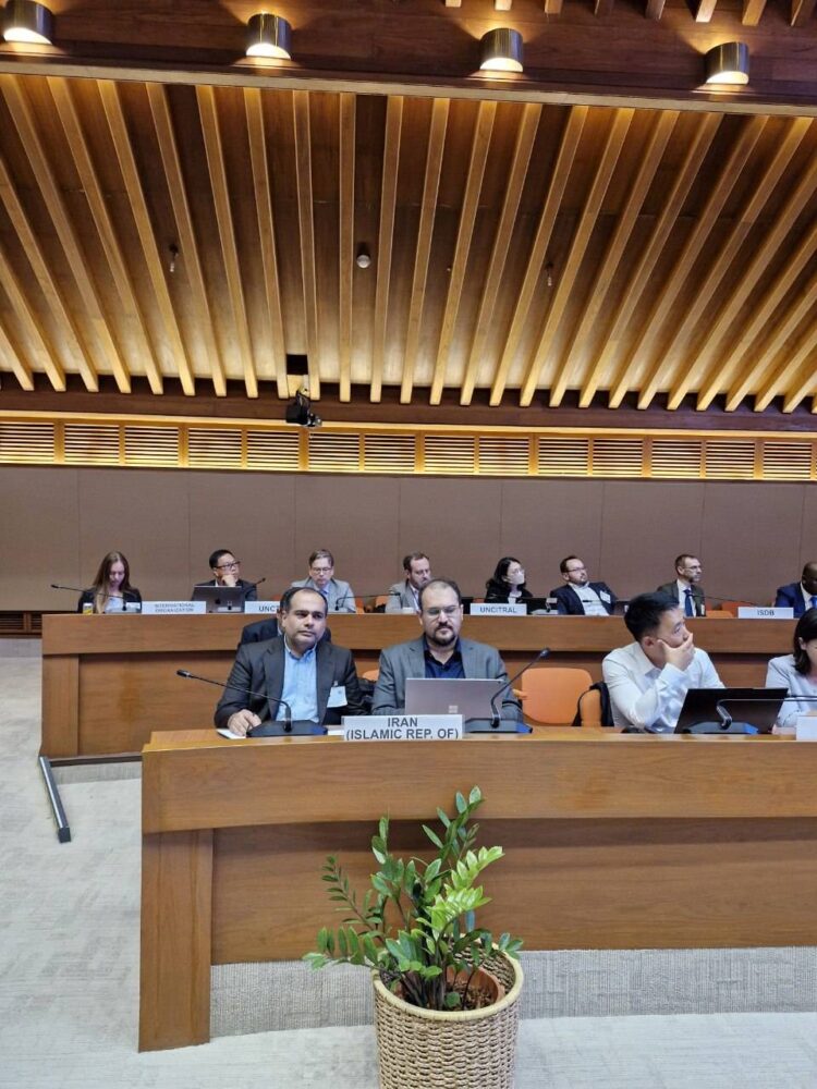 ایران: پیشرو در تجارت بدون کاغذ با استفاده از فناوری و همکاری